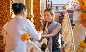 Voyage au féminin, Arts et traditions séculaires, Laos Cambodge
